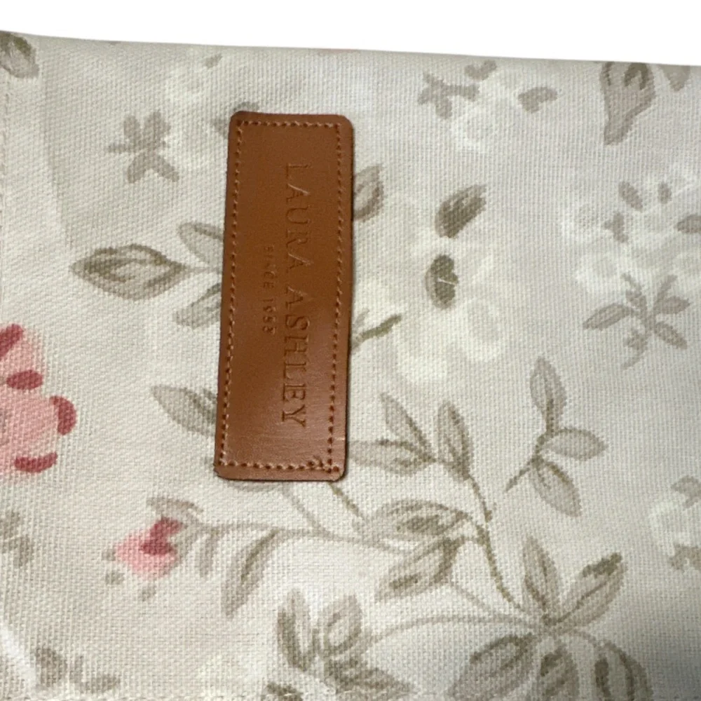 NEW Laura Ashley FLORAL BONNIE Toasted Beige Chef’s Kitchen Apron with Pockets